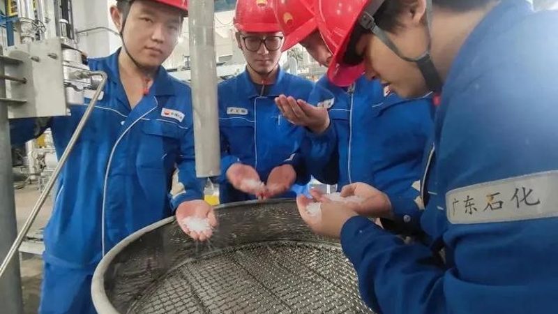 分散剂与乳化剂：化工生产中的“隐形英雄